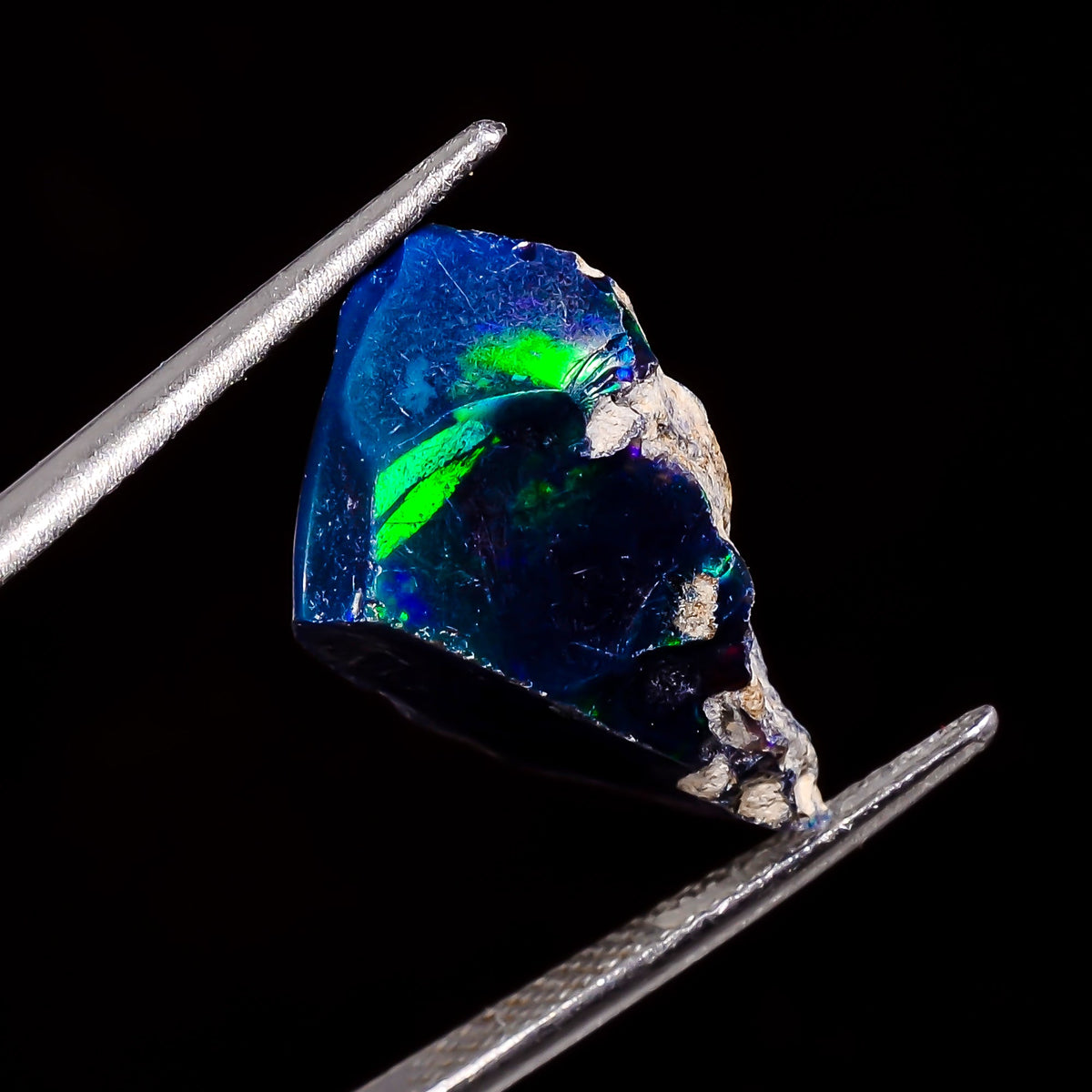 Supreme Top Grade Quality 100% Natural Welo Fire Blue Ethiopian Opal Rough Loose Gemstone For Making Jewelry 18X11X7 MM 5 Cts. KR05-20 Sunkarton