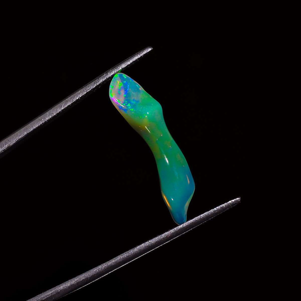 Beautiful Top Grade Quality 100% Natural Welo Fire White Ethiopian Opal Polished Rough Gemstone For Making Jewelry 22X5X4 MM 2 Cts. KR07-29 Sunkarton
