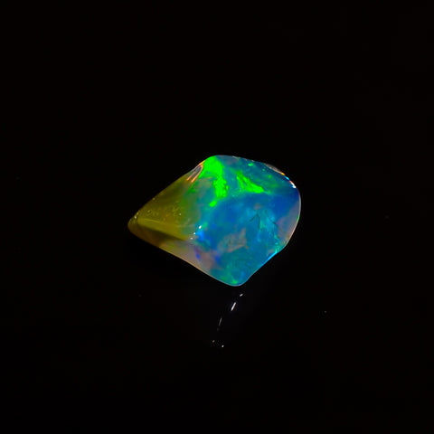 Outstanding Top Grade Quality 100% Natural Welo Fire White Ethiopian Opal Polished Rough Gemstone For Making Jewelry 10X6X5MM 1.5 Cts KR0742 Sunkarton