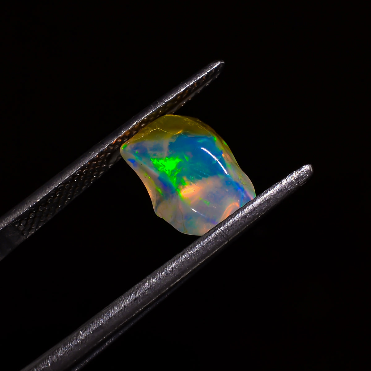 Outstanding Top Grade Quality 100% Natural Welo Fire White Ethiopian Opal Polished Rough Gemstone For Making Jewelry 10X6X5MM 1.5 Cts KR0742 Sunkarton