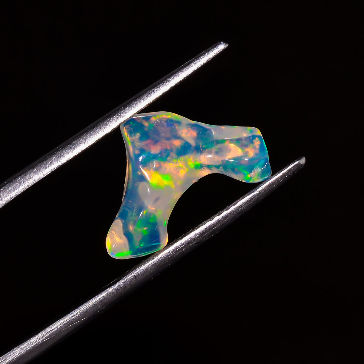 Beautiful Top Grade Quality 100% Natural Welo Fire White Ethiopian Opal Polished Rough Gemstone For Making Jewelry 16X8X5 MM 2.5 Cts KR07-54 Sunkarton