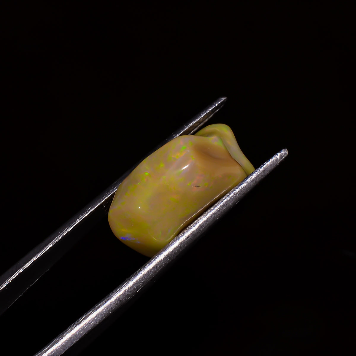 Immaculate Top Grade Quality 100% Natural Welo Fire White Ethiopian Opal Polished Rough Gemstone For Making Jewelry 18X11X8 MM 8 Cts KR07-63 Sunkarton