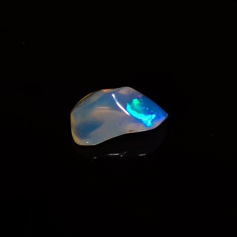 Superb Top Grade Quality 100% Natural Welo Fire White Ethiopian Opal Polished Rough Loose Gemstone For Making Jewelry 12X8X5MM 2 Cts KR07-69 Sunkarton