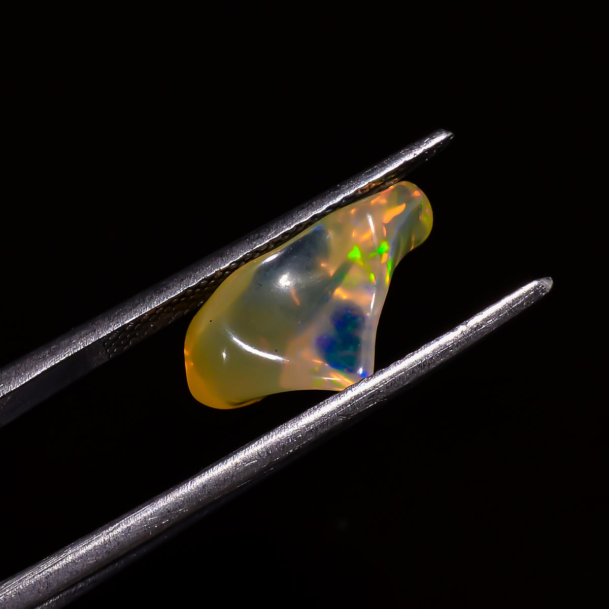 Wonderful Top Grade Quality 100% Natural Welo Fire White Ethiopian Opal Polished Rough Gemstone For Making Jewelry 14X8X4 MM 1.5 Cts KR07-75 Sunkarton