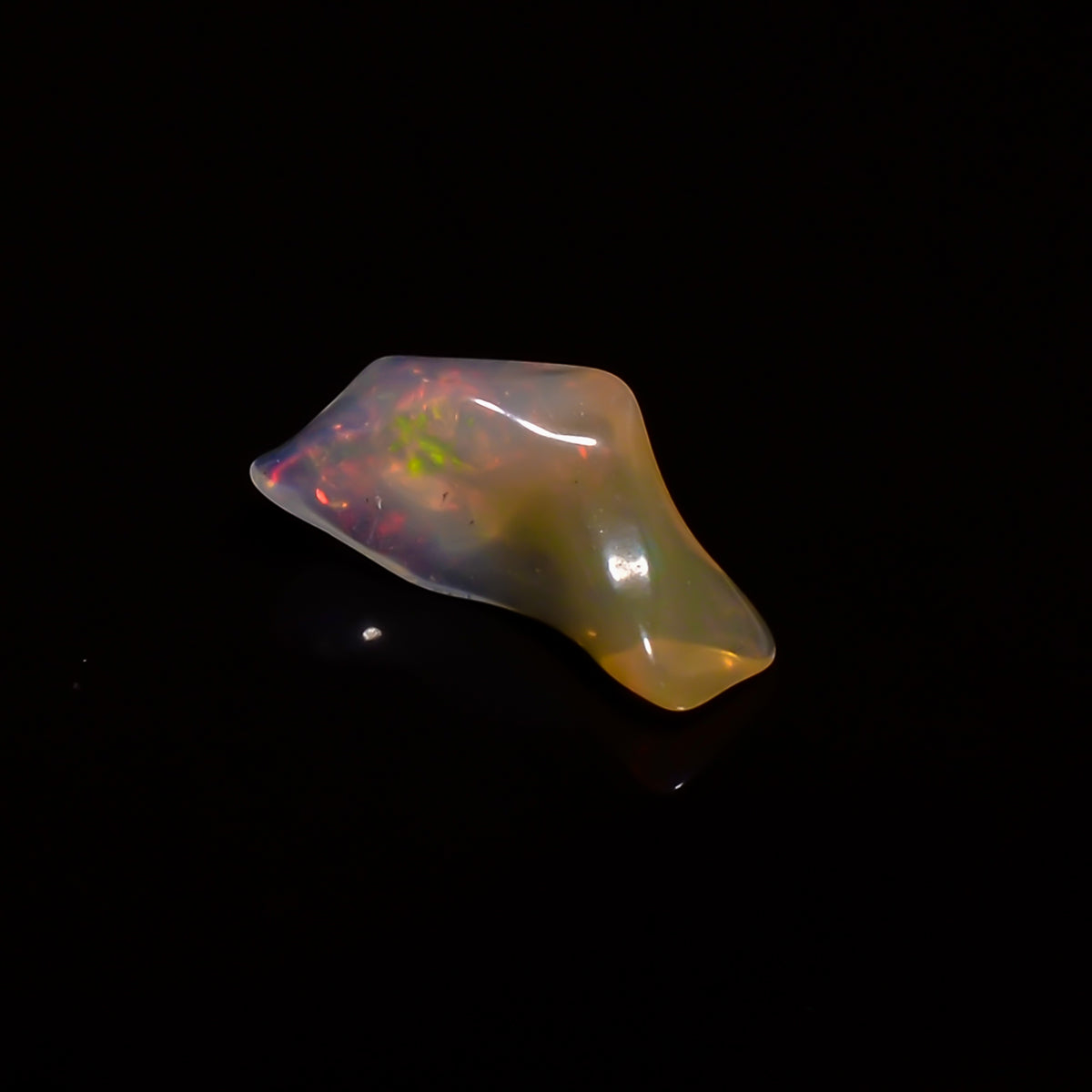 Immaculate Top Grade Quality 100% Natural Welo Fire White Ethiopian Opal Polished Rough Gemstone For Making Jewelry 14X6X5MM 1.5 Cts KR07-88 Sunkarton