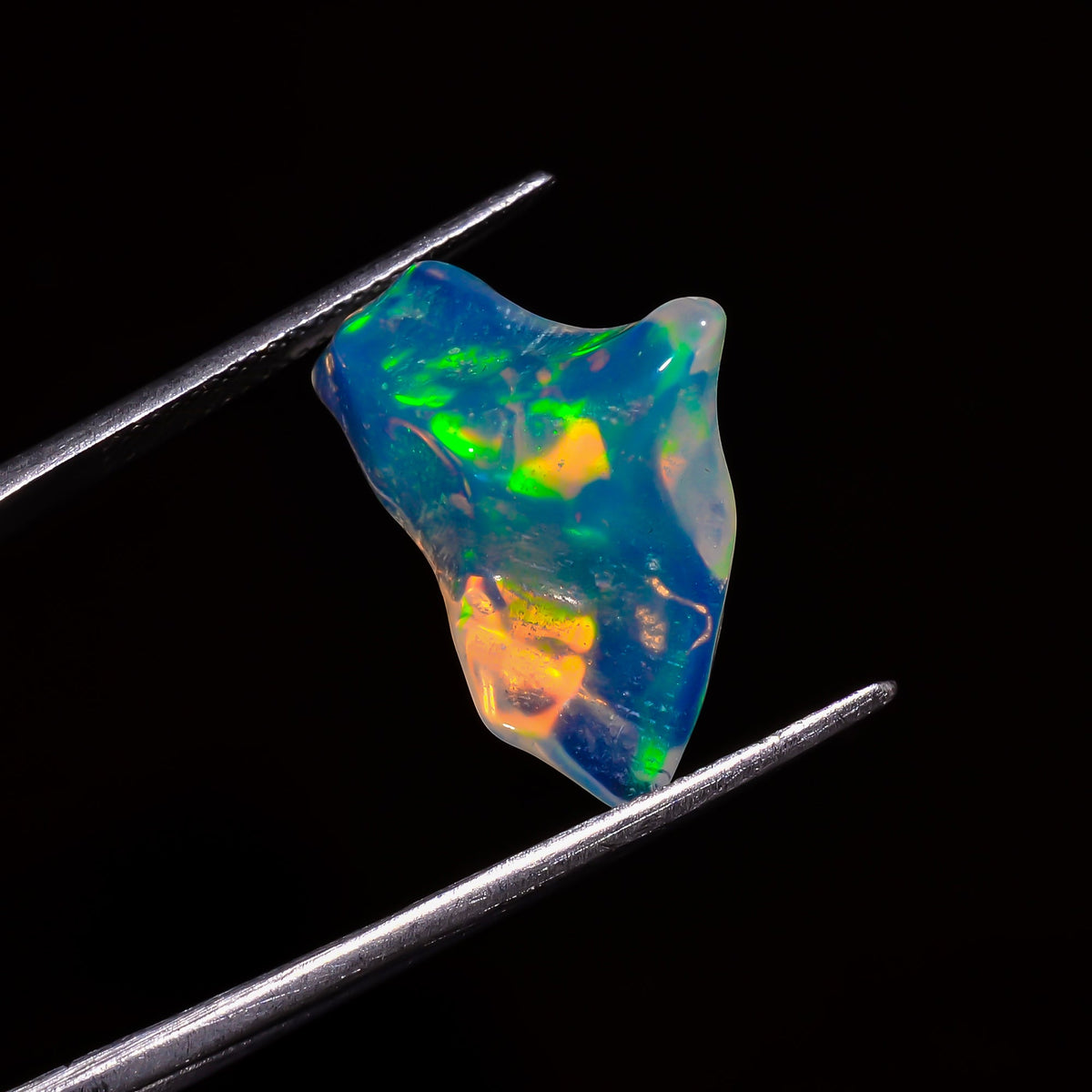 Elegant Top Grade Quality 100% Natural Welo Fire White Ethiopian Opal Polished Rough Loose Gemstone For Making Jewelry 21X14X8MM 8 Cts KR079 Sunkarton