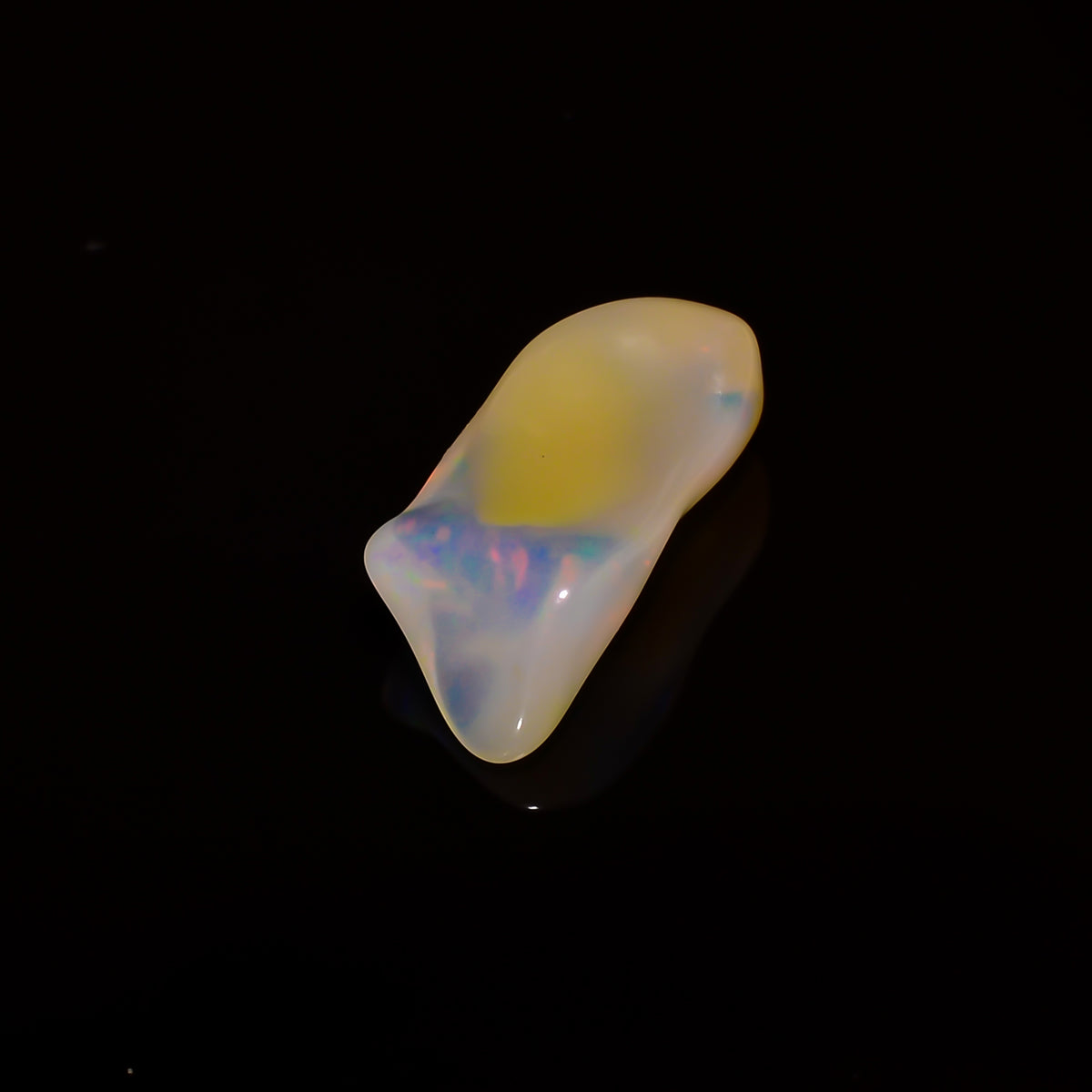 Superb Top Grade Quality 100% Natural Welo Fire White Ethiopian Opal Polished Rough Loose Gemstone For Making Jewelry 15X7X4MM 2 Cts KR08119 Sunkarton