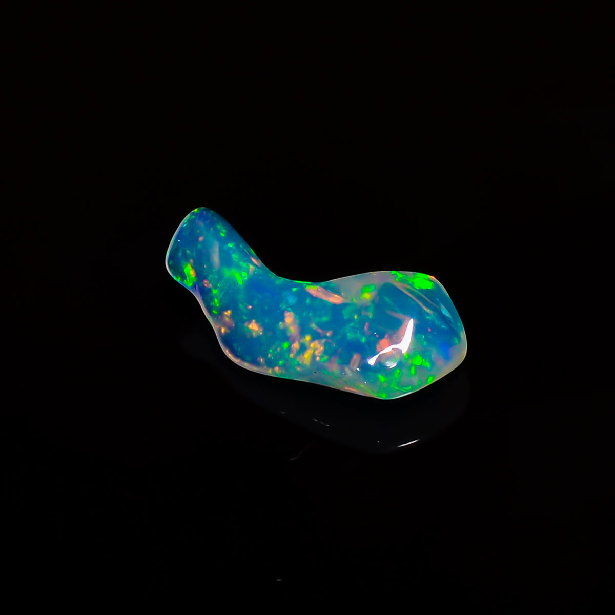 Fantastic Top Grade Quality 100% Natural Welo Fire White Ethiopian Opal Polished Rough Gemstone For Making Jewelry 14X6X5 MM 1.5 Cts KR08-36 Sunkarton