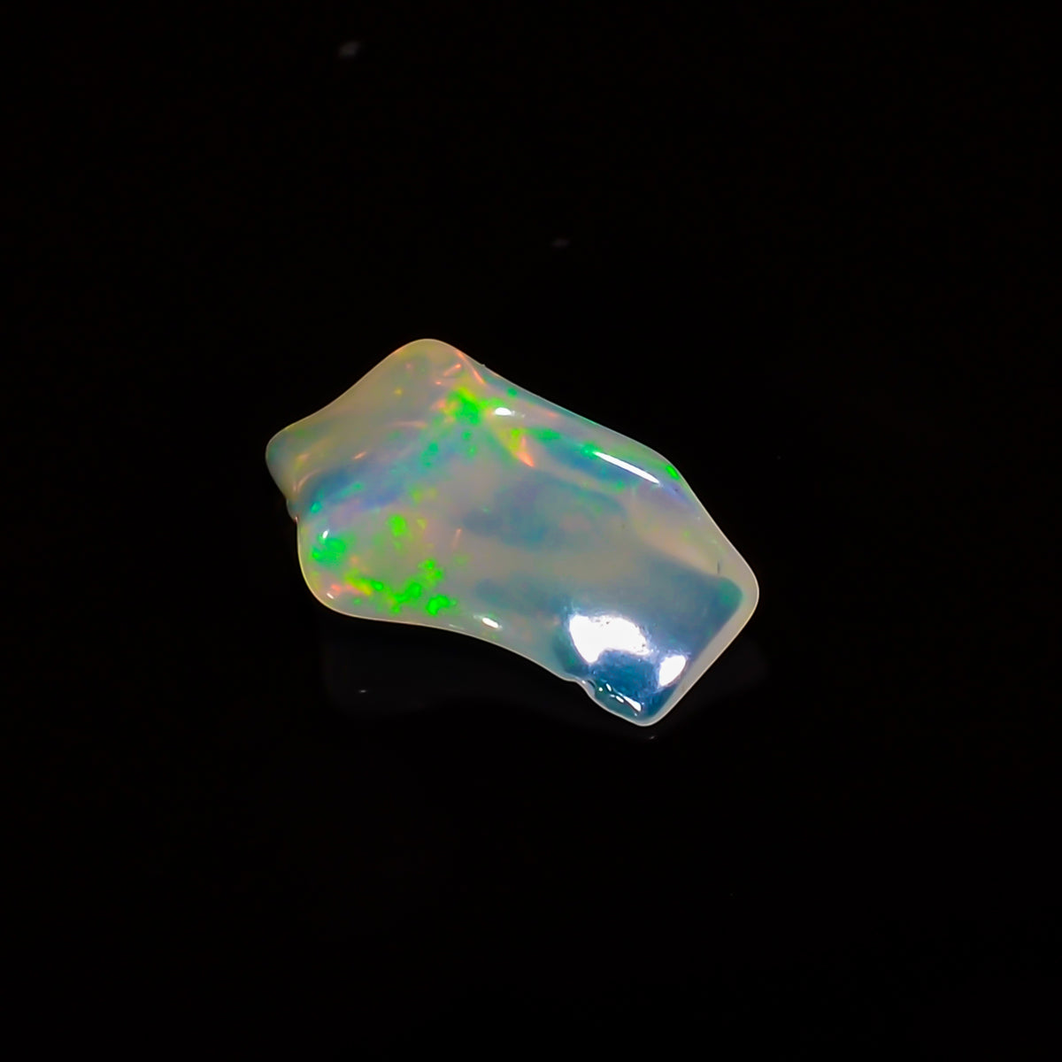 Outstanding Top Grade Quality 100% Natural Welo Fire White Ethiopian Opal Polished Rough Gemstone For Making Jewelry 13X6X4MM 1.5 Cts KR0867 Sunkarton