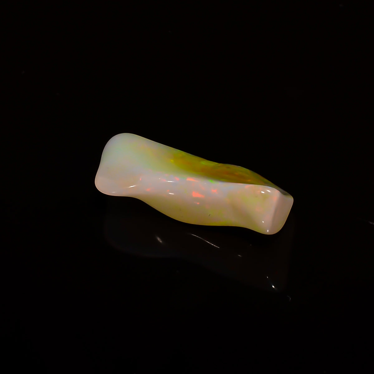 Terrific Top Grade Quality 100% Natural Welo Fire White Ethiopian Opal Polished Rough Gemstone For Making Jewelry 18X10X5 MM 4 Cts. KR08-73 Sunkarton