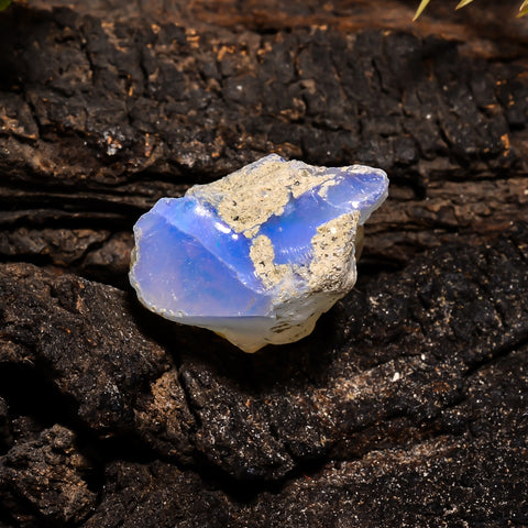 Fantastic Top Grade Quality 100% Natural Welo Fire Ethiopian Opal Fancy Rough Loose Gemstone For Making Jewelry 23X22X14MM 23.55 Cts KR14-61 Sunkarton