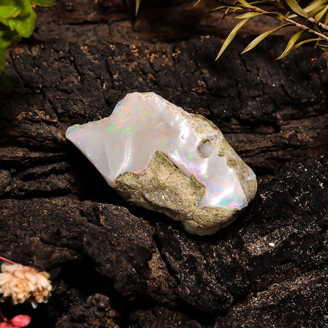 Dazzling Top Grade Quality 100% Natural Welo Fire Ethiopian Opal Fancy Rough Loose Gemstone For Making Jewelry 27X15X11 MM 14.45 Cts KR14-81 Sunkarton